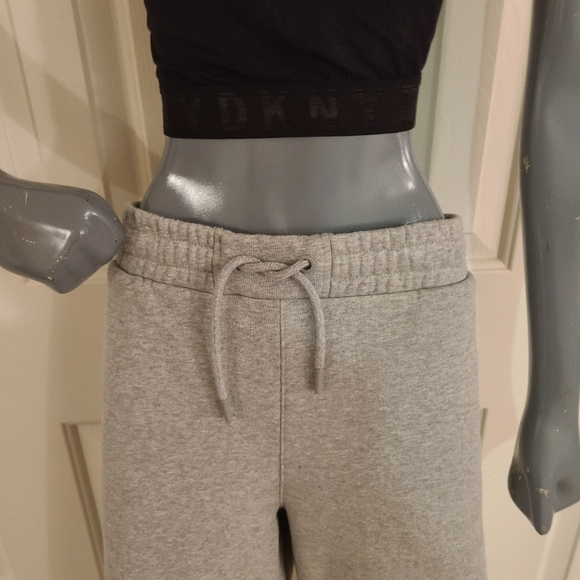 Fila Women's Sweatpants Size Large(short) - Picture 2 of 9